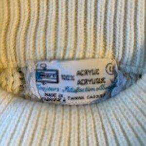 Kmart vintage 70s Cream Acrylic Knit Sweater made in Taiwan